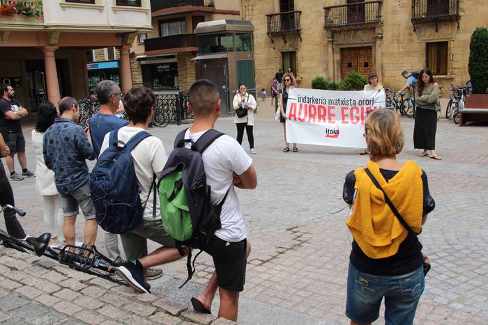 Elkarretaratzea egingo da gaur Iruñeko eraso matxista salatzeko
