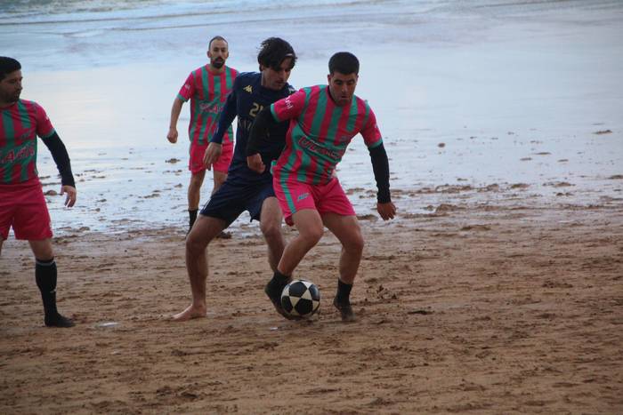 Hondartzako Futbol Txapelketako finalerdiak jokatuko dituzte igandean