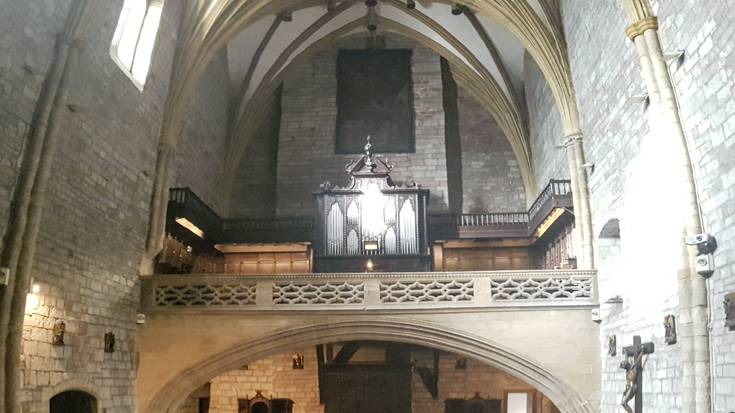 Parrokiak gordetzen dituen artelanen berri eman da gaur goizeko bisita gidatuan