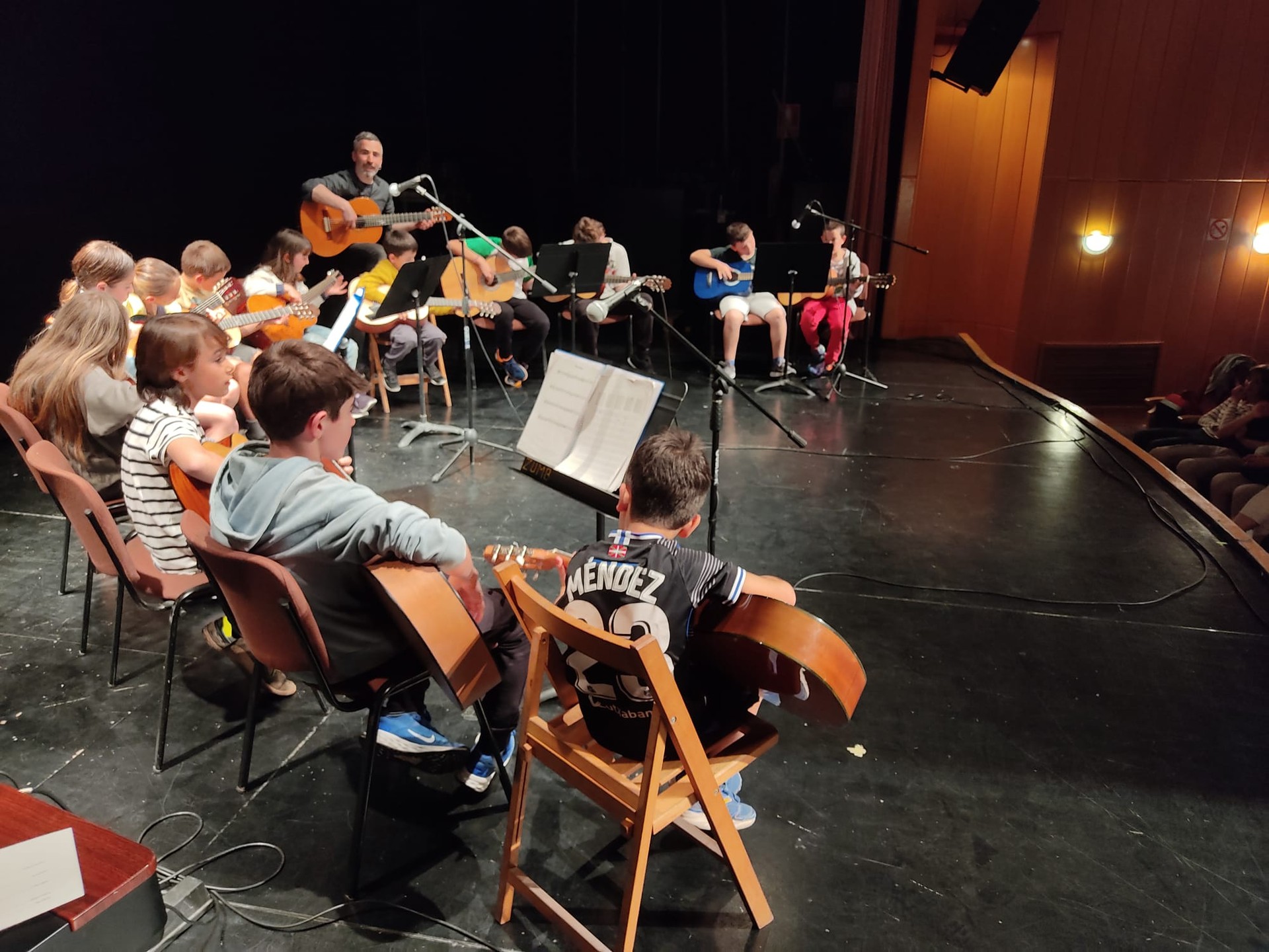Musika eta Dantza Eskolako ikasleek Udaberriko Kontzertua emango dute bihar