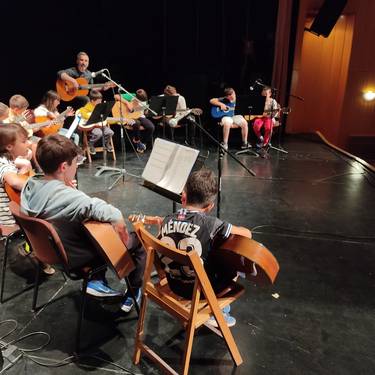 Musika eta dantza eguna ospatuko dute larunbat honetan