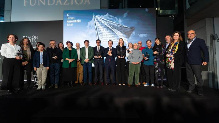 Kirolaren Ramon Rubial saria jaso du Aitor Frantzesena 'Gallo' surflariak