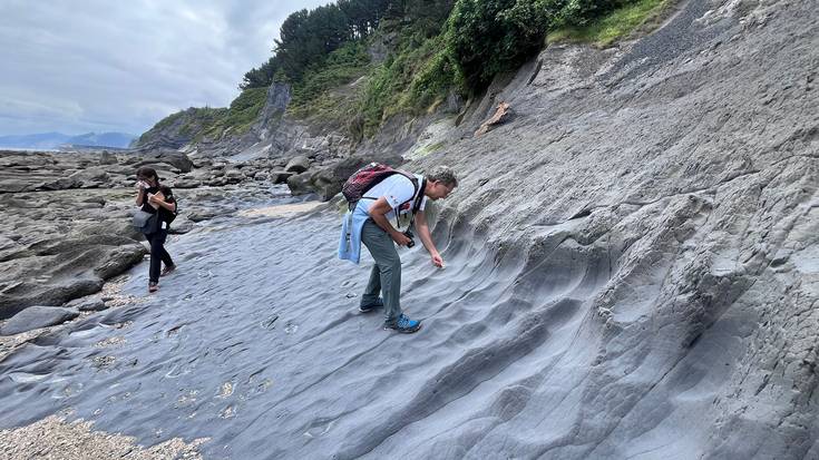 Geoparkeko luiziak katalogatzeko lanei ekin diete
