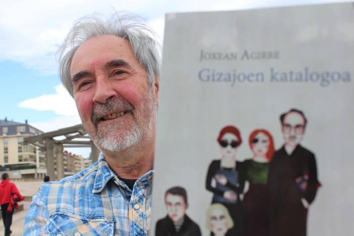 Joxean Agirre: "Ofizio guztiak dira politak, baina gurea, idazleona, oso berezia da"
