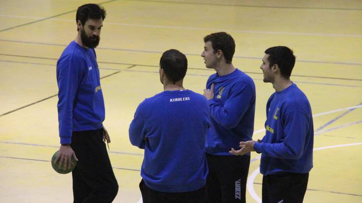 Irudietan: Bidasoaren eta Amenabarren entrenamendu saioa