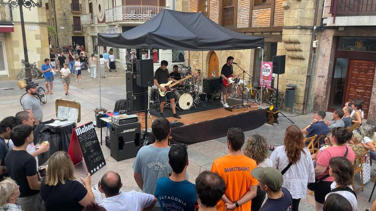 Bisai hirukoaren pop-rocka, Arranoko terrazan