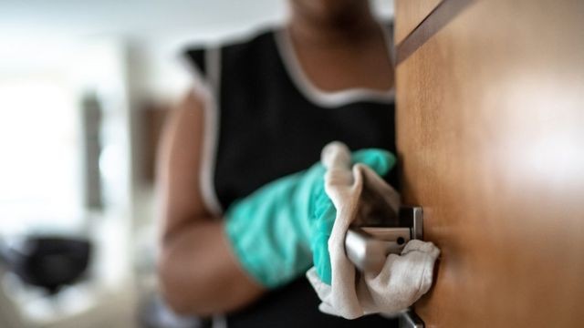 Lan eremuan ematen diren esplotazio eta jazarpen egoeren testigantzak biltzeari ekin dio Elkar-ekinek