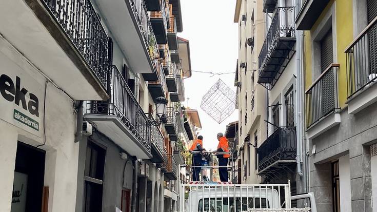 Abenduaren 5ean piztuko dituzte Gabonetako argiak