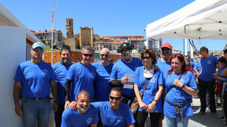 Akelarre ontziak irabazi du Antxoa Eguneko bela estropada