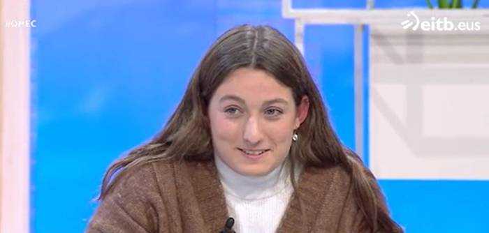 Naroa Kerejeta: "Ni naiz adibidea, gazteok ere gaizki pasatu dezakegu koronabirusarekin"