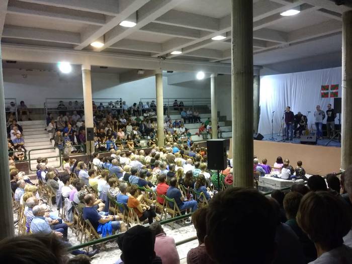 Bertso Jaialdia egingo dute Aian ostiral honetan