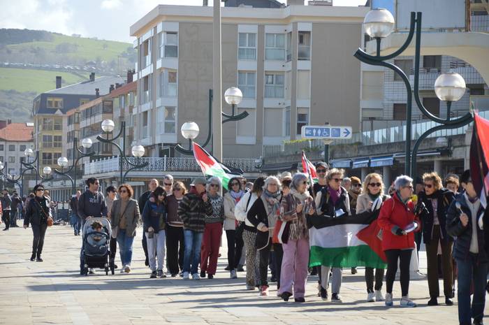 Gazari babesa adierazteko manifestazioa egingo dute bihar