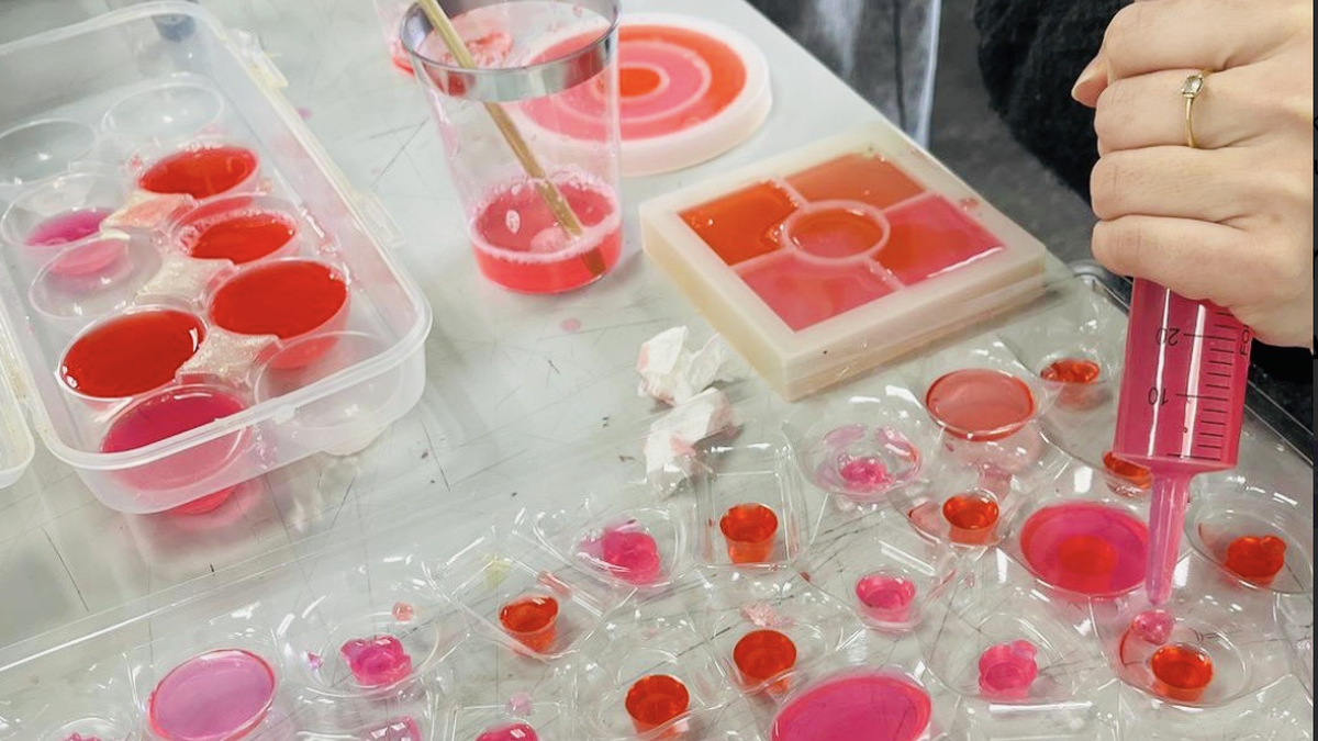 Biomaterialekin arropak egiten ikasteko saioa antolatu dute iganderako