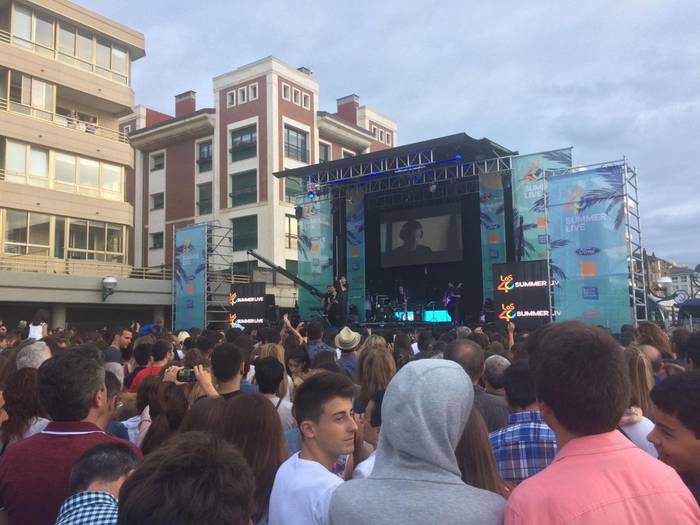 Jende ugari bildu du Los 40 Summer Live jaialdiak
