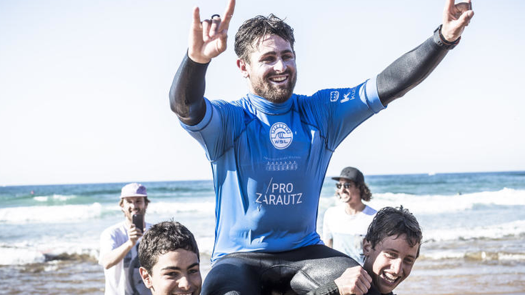 «Zarauzko surf txapelketa irabaztea izugarria da guretzat»