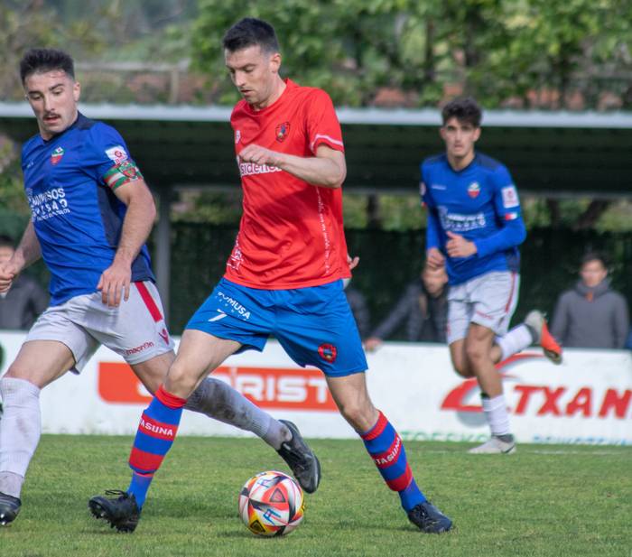 Mailari eusteko borrokan emakumeak garaile eta gizonak galtzaile