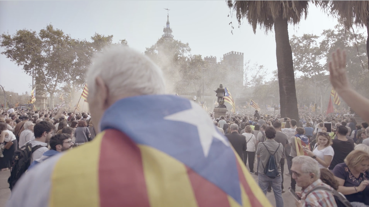 [BIDEOA] Kataluniako Errepublika independientea aldarrikatu zuten unea kalean