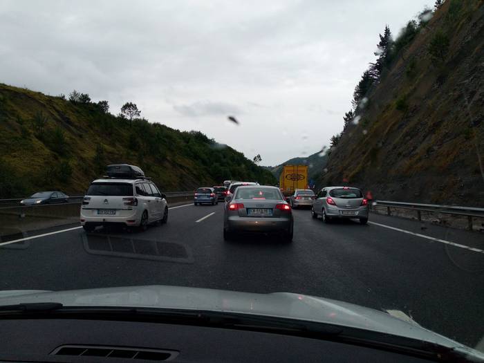 Istripua izan dute zazpi ibilgailuk AP8 autobidean