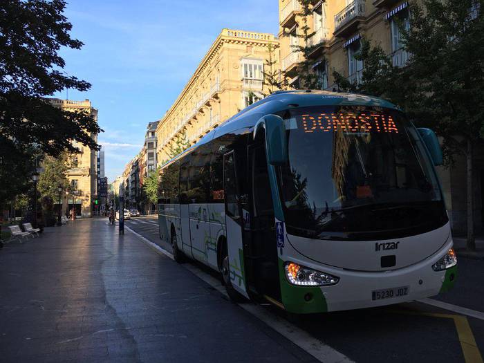 Zerbitzuak gehituko dituzte gaurtik aurrera Urola Erdiko autobus linea guztietan