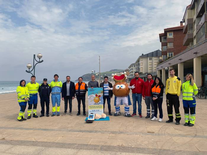 Bihotz birika bizkortzeko teknikak eta desfibriladoreen erabilera irakatsiko dituzte Zarautzen