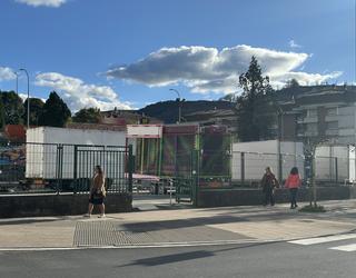 Hasi dira barrakak prestatzen