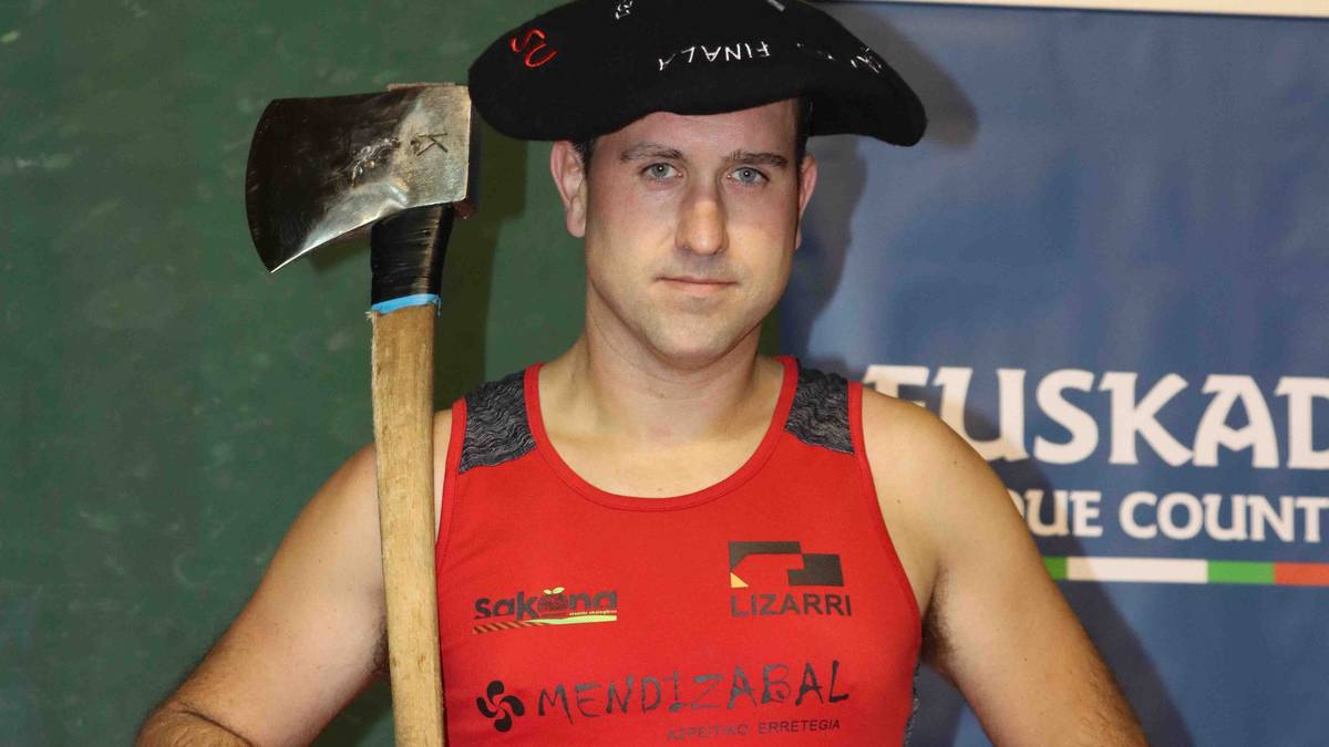 Mikel Larrañaga txapeldun, Kirol Herri txapelketaren finalean