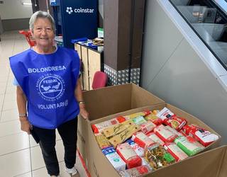 Gipuzkoako Elikagai Bankurako produktuen bilketa egiten ari dira