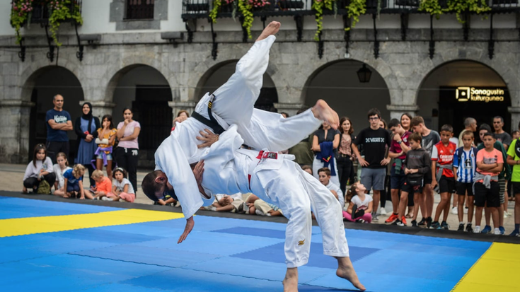 Kodaore judo klubak erakustaldia egingo du bihar, plazan