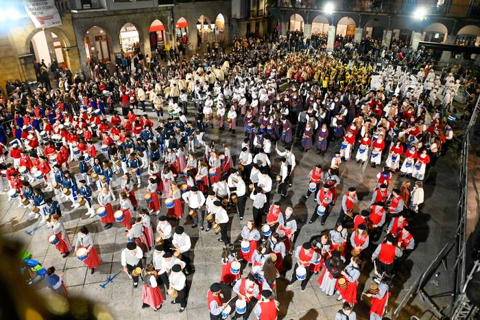 Izarraitz ere festara batuta, inoizko talde gehien izango dira helduen danborradan