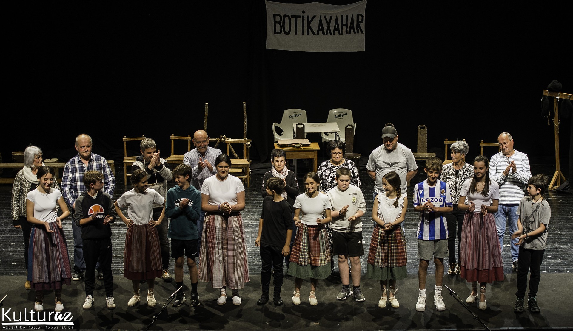 'Orreagatik iragan hurbilera' herri antzerkia, irudietan