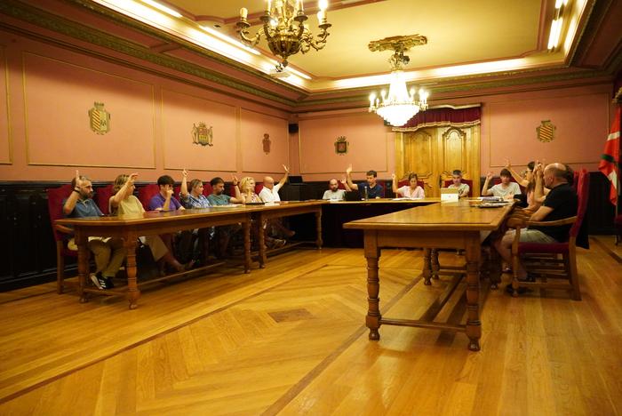 Puntuz puntu bozkatuta onartu dute Gazaren gaineko EAJren mozioa