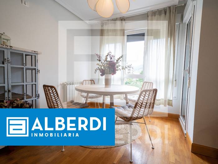Alberdi Inmobiliaria: etxebizitza bikaina Anaitasuna plazan