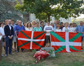 36ko gerrako gudariak goraipatu dituzte Loiolan, Eusko Gudarostearen sorreraren 90. urteurrenean