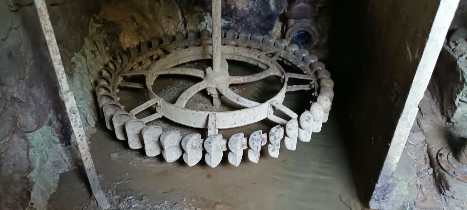 Uraren indarretik memoriaren ondarera