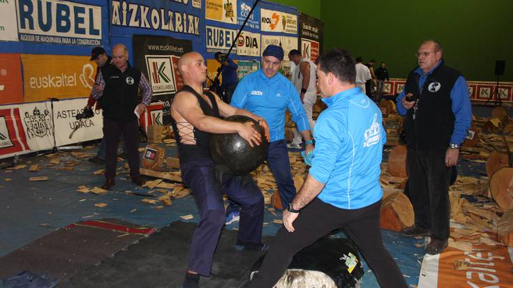 Urra txapeldun Gabonetako Harrijasotzailee Kopan