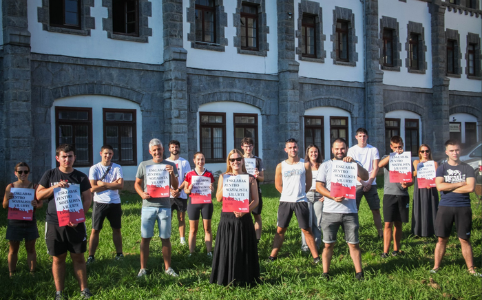 Esklabak Zentro Sozialistaren zazpigarren urtemuga ospatuko dute hilaren 18an