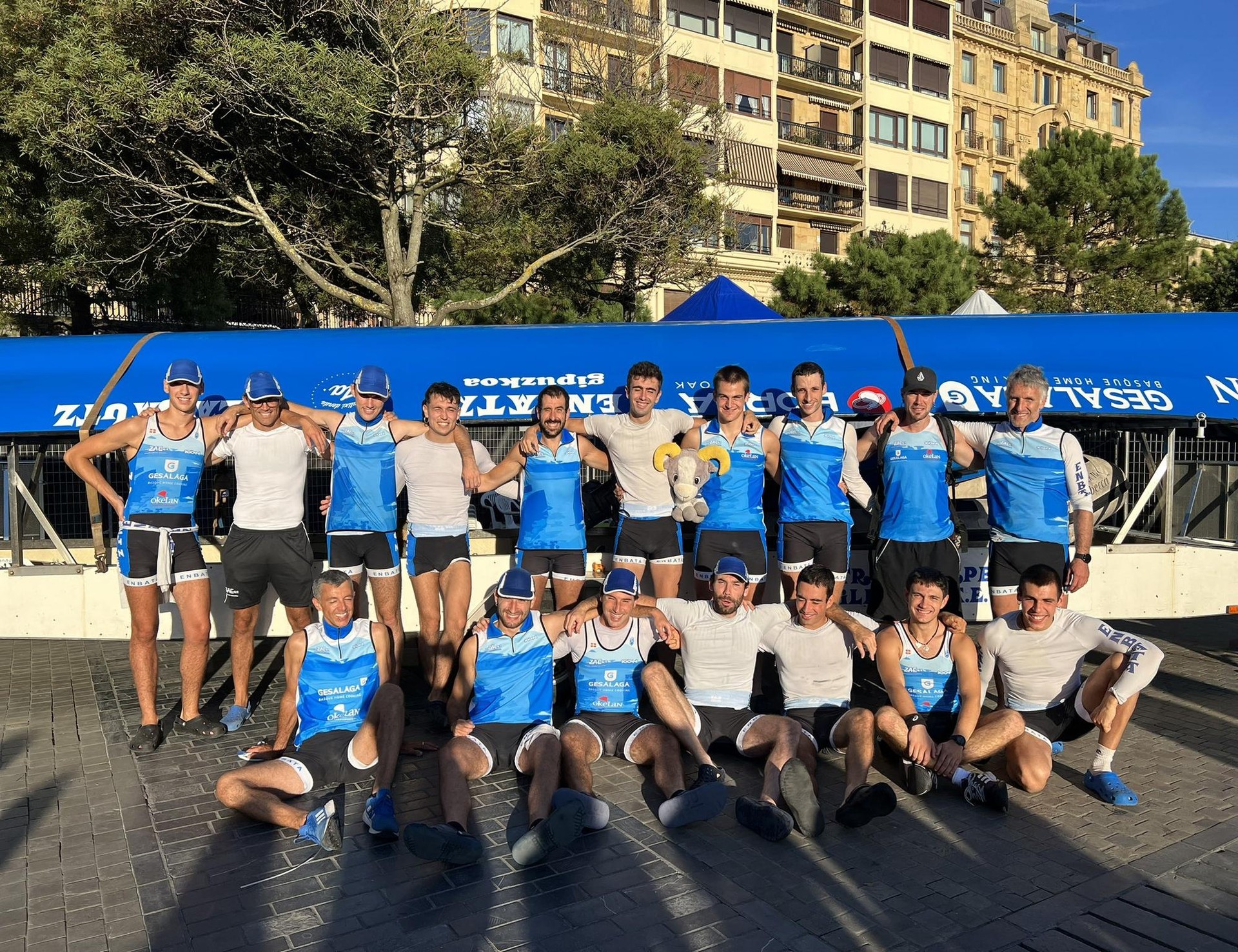 Zarautz azkenaurren aterako da gaur Kontxan erlojuaren aurka