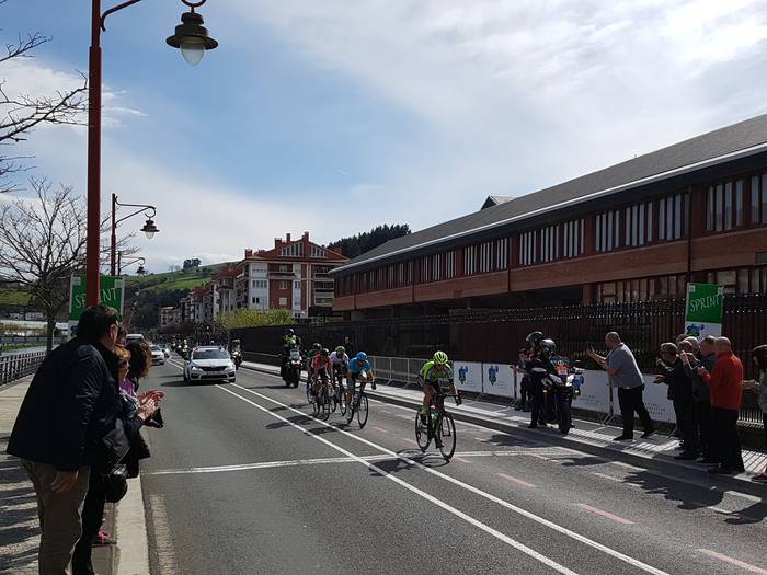 Itzulia: Aitor Gonzalez pasa da lehen postuan Zumaiatik