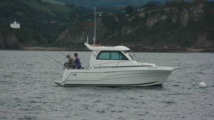 Larunbatean jokatuko da ainguratutako ontzien arrantza txapelketa