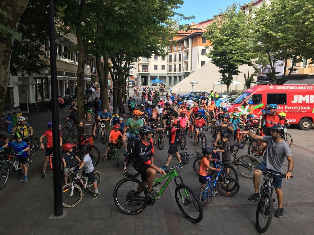 Larunbateko Bizikleta Egunean izandako giro ona azpimarratu du Udalak