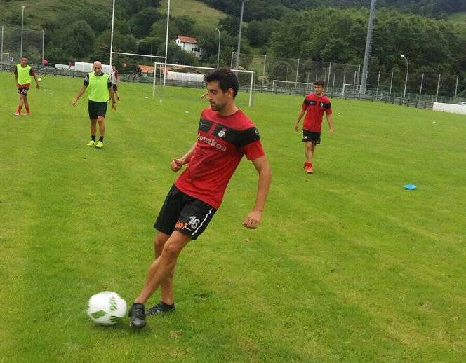 Mikel Orbegozo futbolariak Real Unionekin fitxatu du