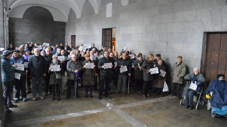 Pentsio «duinak» aldarrikatu dituzte pentsiodunek