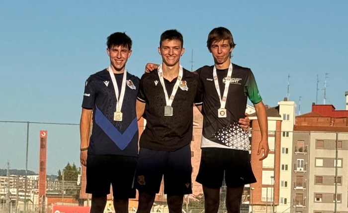 Joseba Torresek zilarrezko domina lortu du Euskadiko Atletismo Txapelketan