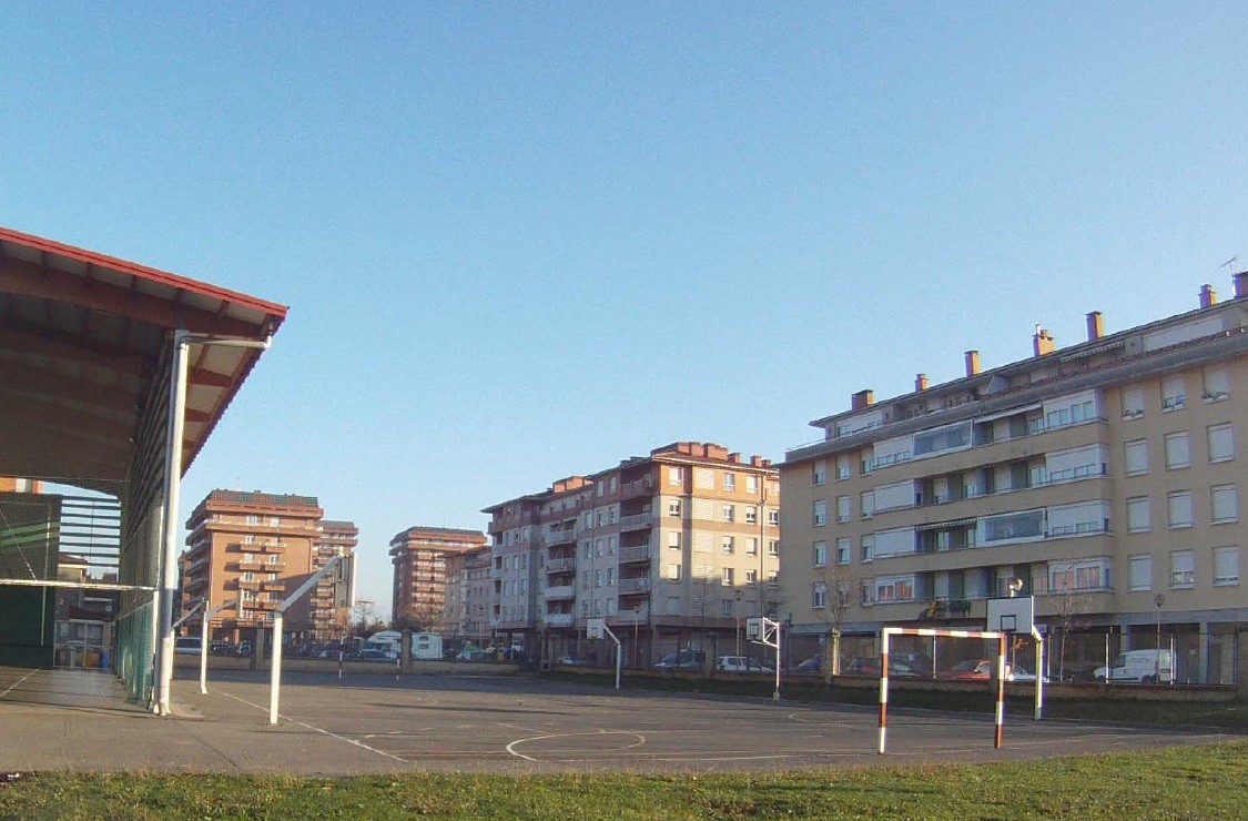 Aurrerantzean, asteburu zein jaiegunetan, goizeko 09:00etan zabalduko da Sagarbideko frontoia 