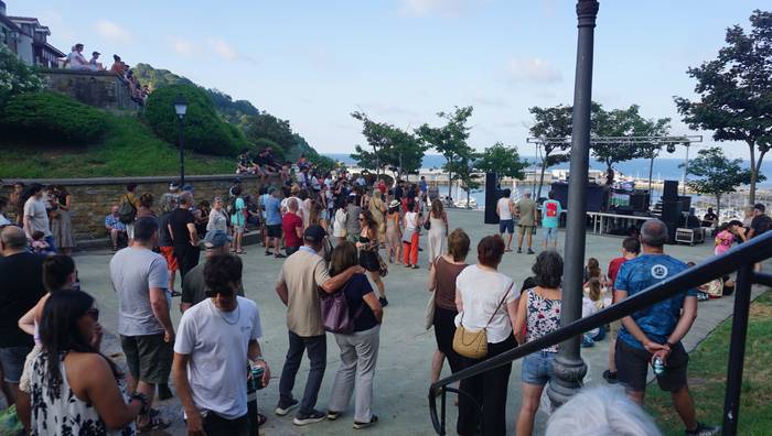 Reggae musikaren plaza bihurtuko da Bista Ona, uztailaren 4an