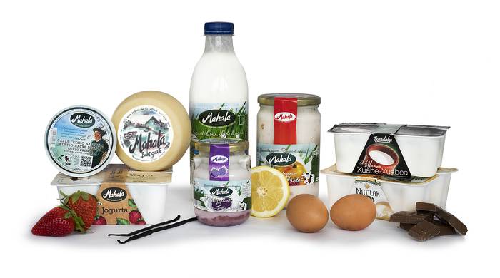 Zarauzko Hitzak Mahala produktuz osatutako saskia zozkatuko du