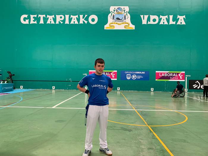Euskal Pilota Egokituko Sari Nagusian azpitxapeldun gelditu da Jurdan Arakistain
