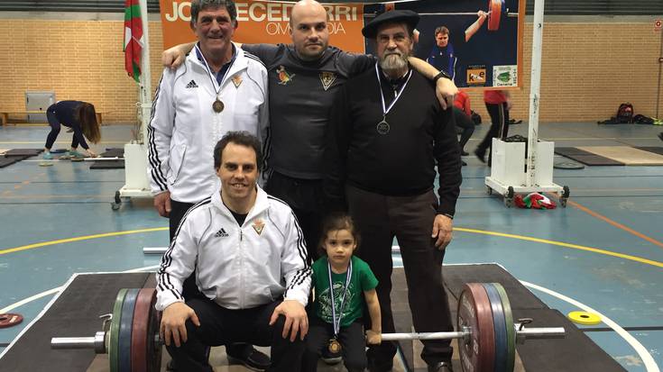 Munduko Masters Txapelketan ari dira lehiatzen Jon eta Jaizki Mendizabal