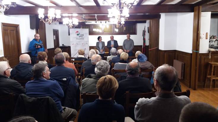 Jendez bete du Azpeitiko Batzokia Andoni Ortuzarren hitzaldiak