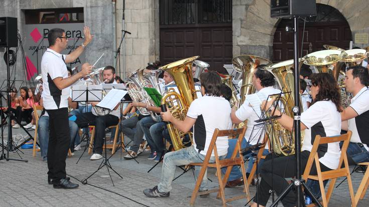 Arrakastatsua V. Tuba Jaialdia